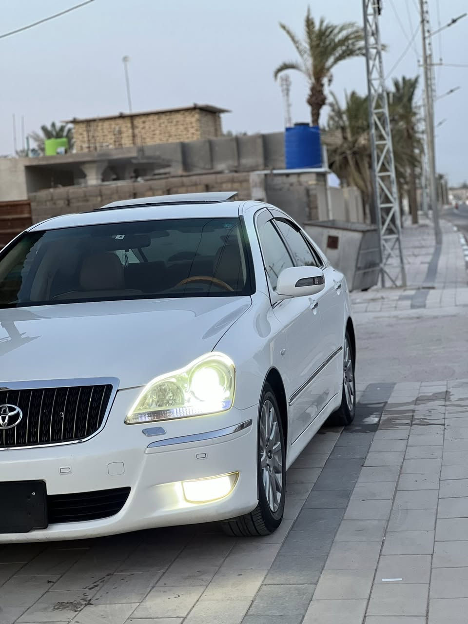 السلام عليكم للبيع فقط بدون مراوس
ماجستا اصولي مديل 2007 قرار 102 كفاله عامه تسجيل الجديد السياره بيها هزه ومدفوع كمركها باقي بس الرقم
5 دكم فول مواصفات لون صدفي فتحه داخل بيجي غرفه جلد صاج عسلي جوبلسات لايت زنون عدسه دوار مكينه V8.  4.300 مري شفط وأشاره وهيتر دركه صاج 3 بردات خلفيه 12 دكمه خلفيه كشنات 4 كهرباء وهيتر كشافات زنون تحكمات استيرن جهتين ثلاجه خلفيه نفلكيشن خرايط كشن خزن ميموري حساسات خلفي امامي خمس بصمات  السياره حلوه وجاهزه من كلشي وجديده 
مكان بصره قضاء المدينه سعر 147 وبي مجال كلش بسيط
***********
