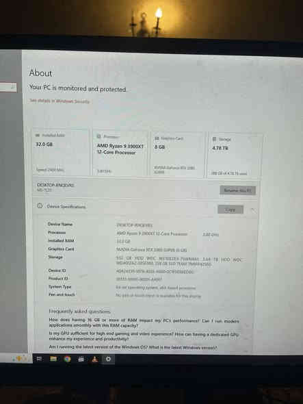 تجميعة pc للمونتاج و الGaming 

معالج￼ Amd ryzen 9 3900xt 12-core 

كارت شاشة Nvidia geforce rtx 2080 super 8GB

رام 2x16GB ⬅️ 32GB

هارد 1TB ممكن تزوين لحد 5TB

تبريد Deep cool ٧ مراوح

باور سبلاي Dq 850 v2l

يبقى نوع الcase و الMotherboard ما اعرفه

للبيع بسعر ١،٢٥٠،٠٠٠ وبيها مجال
 
رقمي ***********
