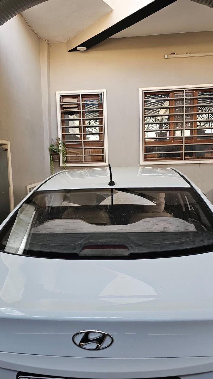 اكسنت 2016 خليجي محرك وكير امريكي 16 جي دي اي ضررها 3 قطع بدون دواخل وبيه قفسات ازغيره بلسقفيه  رقم نينوى اجنبي السعر 90
***********
