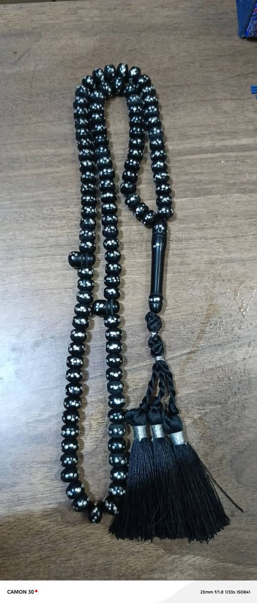 السلام عليكم سبحه سندلوس١٠١ فول خشونه الوزن98 السعر ٤٥ بصرة ***********
