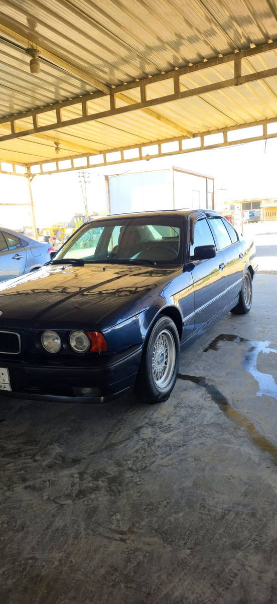 سلام عليكم
بي ام  (BMW) 525/امسكر فانوص  موديل 1992رقم كركوك
اسياره مكينه  خير من الله كير خير من الله تبريد شغال صبغ جماليه حديه حلوه اسياره داخل نضيف كهربائيات شغاله كله 
مكان السياره الانبار الفلوجه السعر 58$ورقه اوبيه مجال بصيط حك الجيه  رقم صاحب السياره {***********}{***********}
