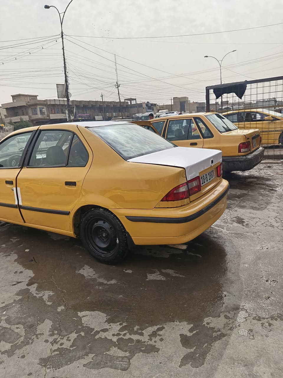 سيارة سمند 2011صدرها خير من الله جديد السعر 31 وبيعة مجال مكاني بغداد العبيدي رقم ***********
