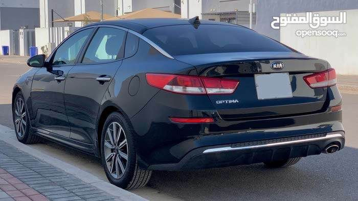 كيا اوبتما 2019
مواصفات LX
ماشية 63 الف ميل
صبغ قطعة وحدة 
رقم دهوك باسمي سنوية عضم جديد تصقط 2030
وكالة تحويل مضمون 100‎%‎
السيارة بدون ايرباك مكينة اخت الزيرو 
كير مكينة كفاله عامة
السعر 135 وبيهة مجال
مكان بغداد
رقم *********** بغداد, العراق
