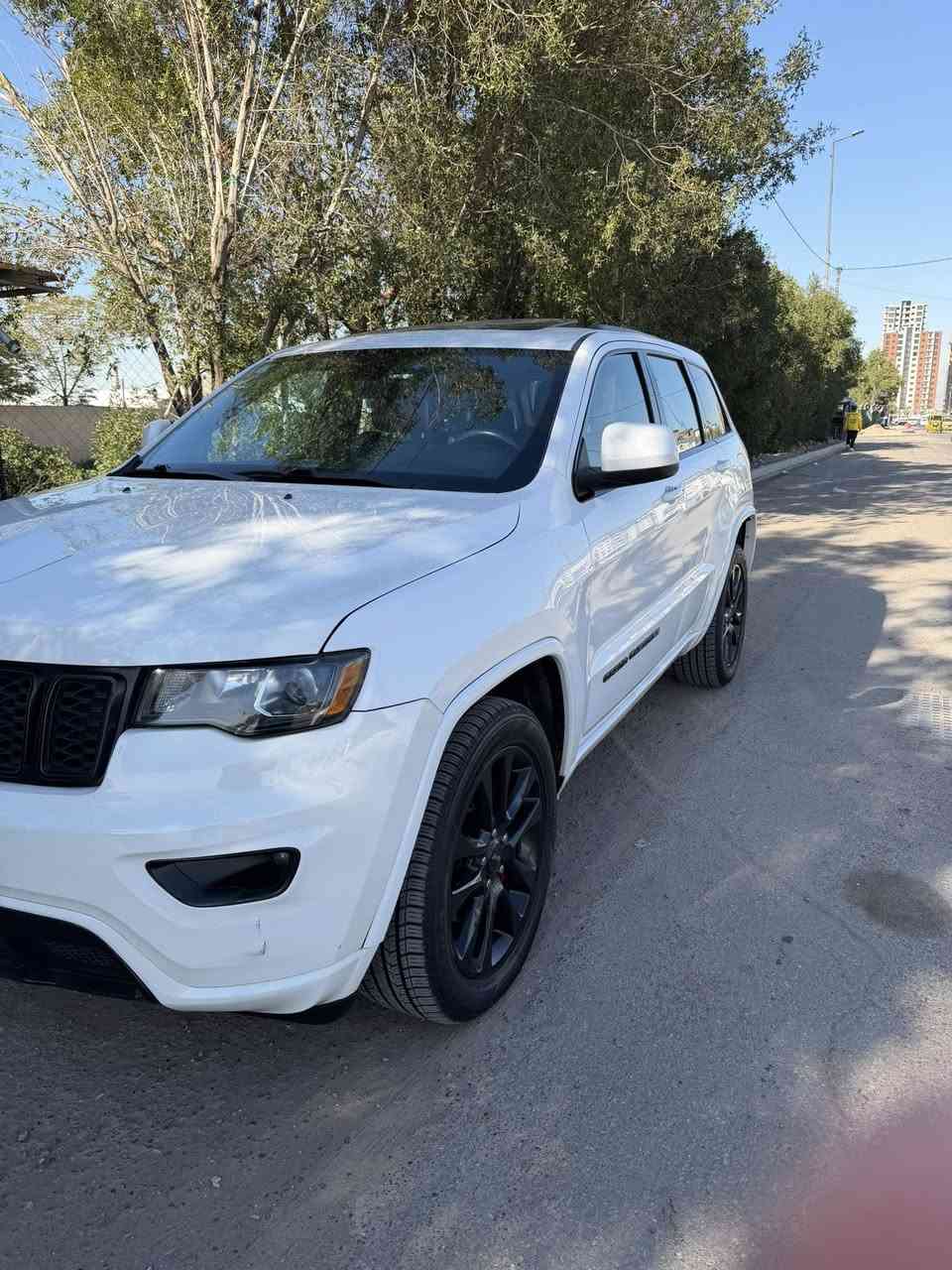 سلام عليكم جيب ٢٠١٩ بلاك توب فتحه شاشه جبيره كشن تادفئه + كهرباء  أمريكي بيه صبغ قطعتين  سياره مابيه اي نقص جاهزه  السعر 22000$ يعني دفترين و٢٠ ورقه للستفسار *********** مكان بغداد السيديه
