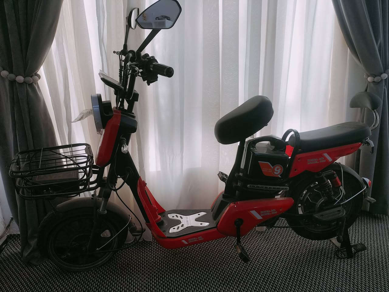 السلام عليكم 
دراجة للبيع نظيفة كلش وممستخدمه


**إذا كنت صاحب هذا الإعلان وتريد حذفه لأي سبب، رجاءا أرسل رسالة إلى الدعم الفني**