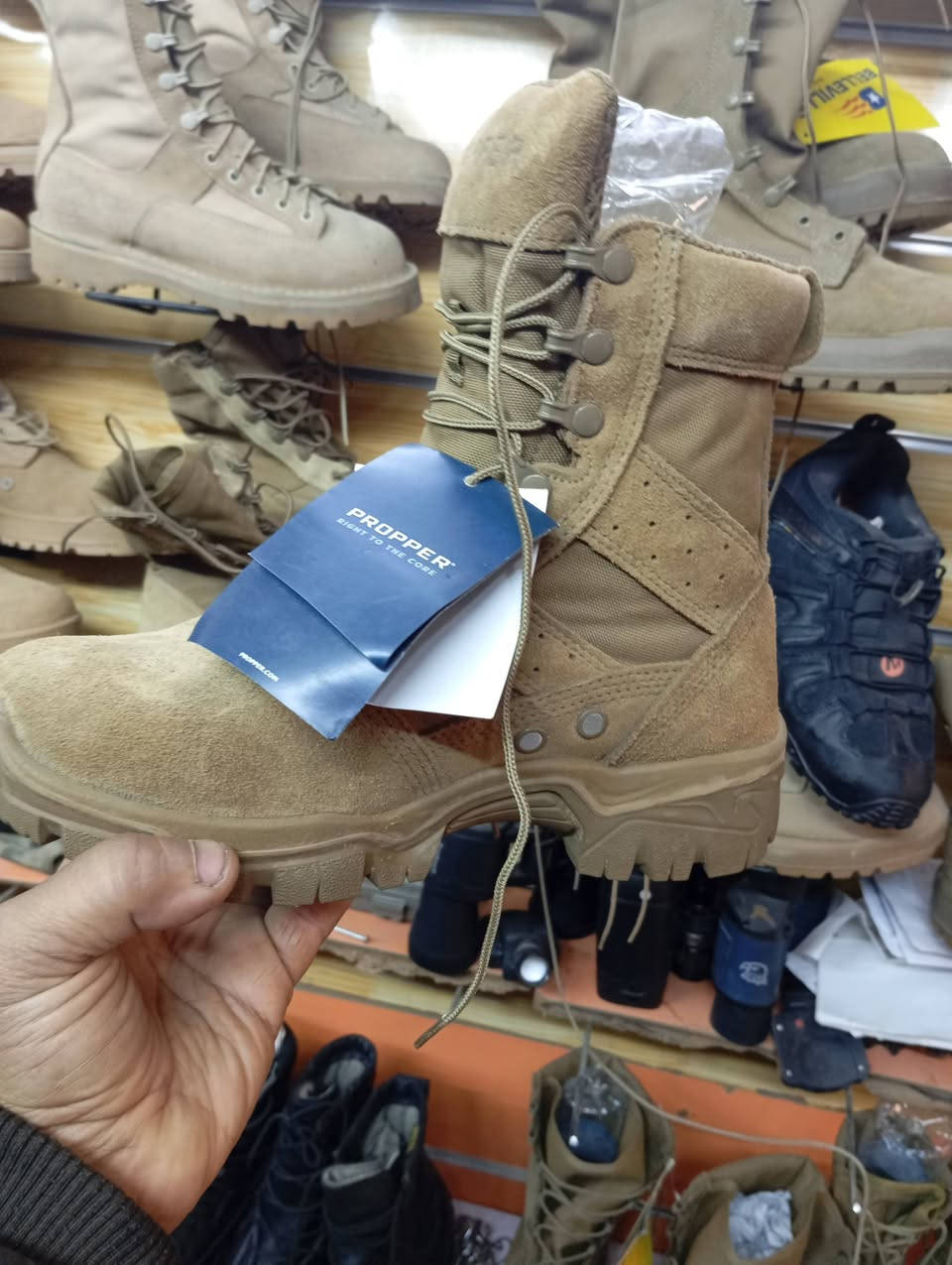 اصلي امريكي التواصل واتساب ***********
