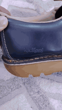 إعلان بيع 🔥  👟 حذاء Kickers (كيكرز) 🔹 الصنع: فرنسا 🇫🇷 🔹 القياس: 44 🔹 ا...