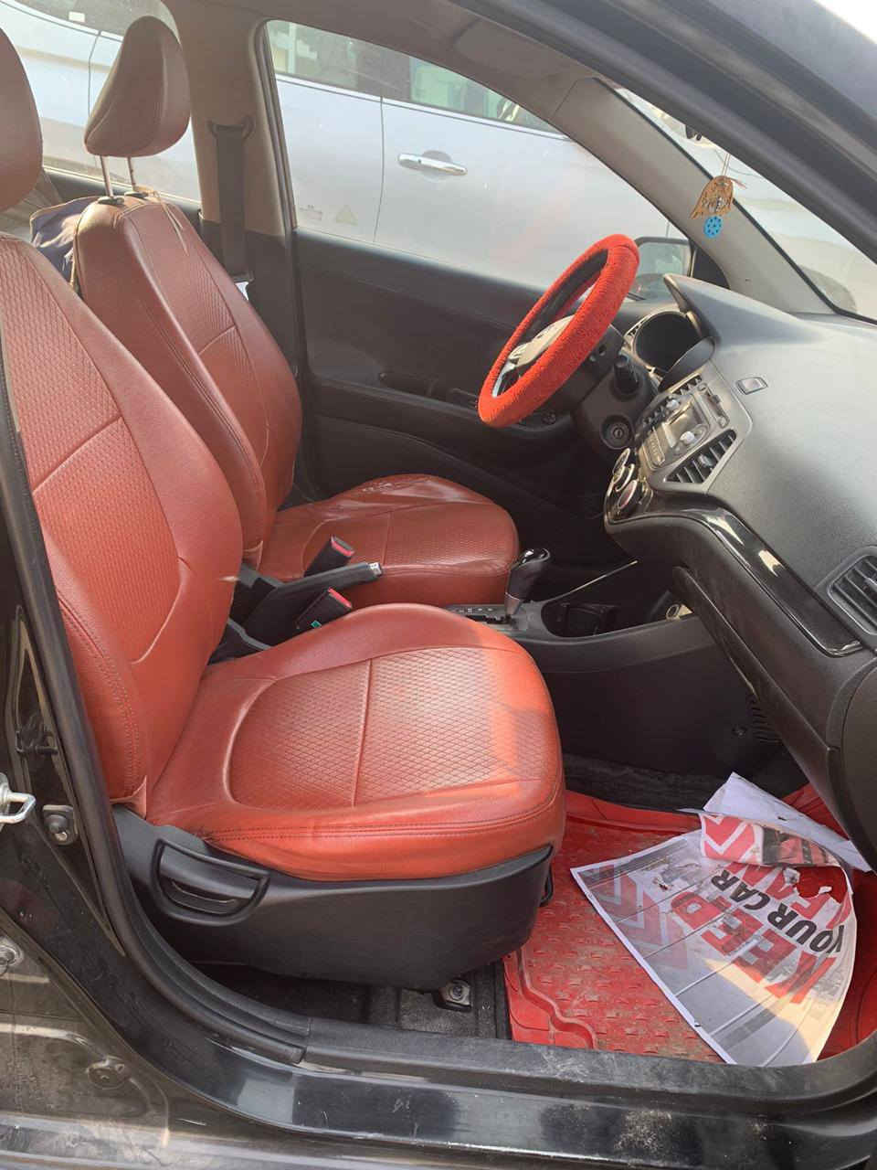 السلام عليكم
للبيع كيا بيكانتو موديل 2014
السيارة سويج فتحة سقف المواصفات المعروفة 
السيارة بيهه جراد خفيف بالقمارة كما موضح بالصور 
السعر المطلوب 83 ورقة وبيهه مجال 
مكان السيارة بغداد اليرموك حي الداخلية 
للاستفسار الاتصال على الرقم ***********
