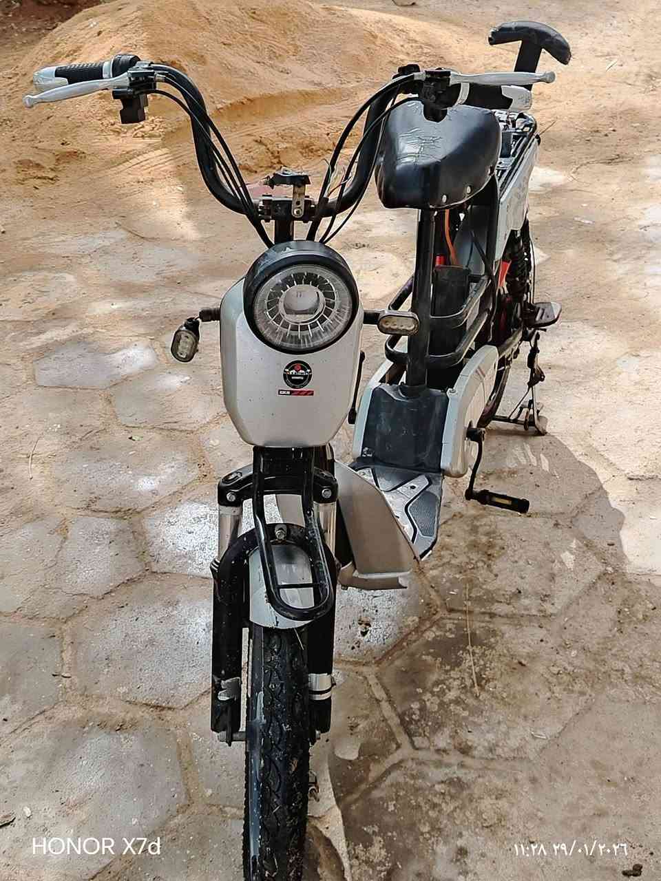 سلام عليكم باسكل شحن للبيع
نقص بطاريات و شاشة باسكل شغال
السعر 100 ألف الاستفسار الاتصال على الرقم
*********** المكان كربلاء الحسينية
