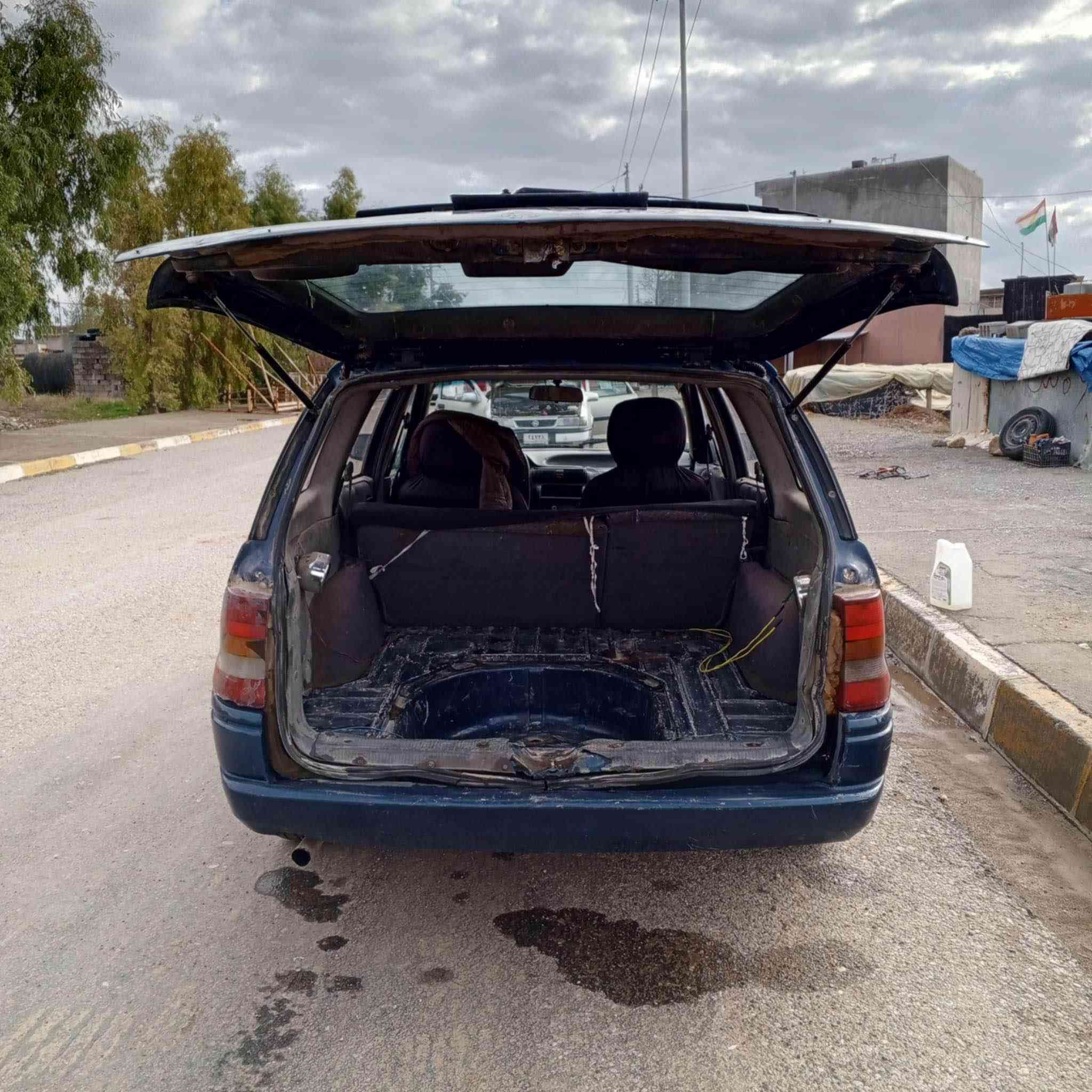 ئۆپل ئەسترا علوج ١٦ قایش باریک ماڵەکە پاکە و بێمەسرەفە گێر و مەکینە و مەڵی مەدەنی بەشەرت نرخی ١٤ گەڵا و کەمێک معامەلە ئەوەش رەقەمی خاوەنەکەی *********** كويسينجاك, أربيل
