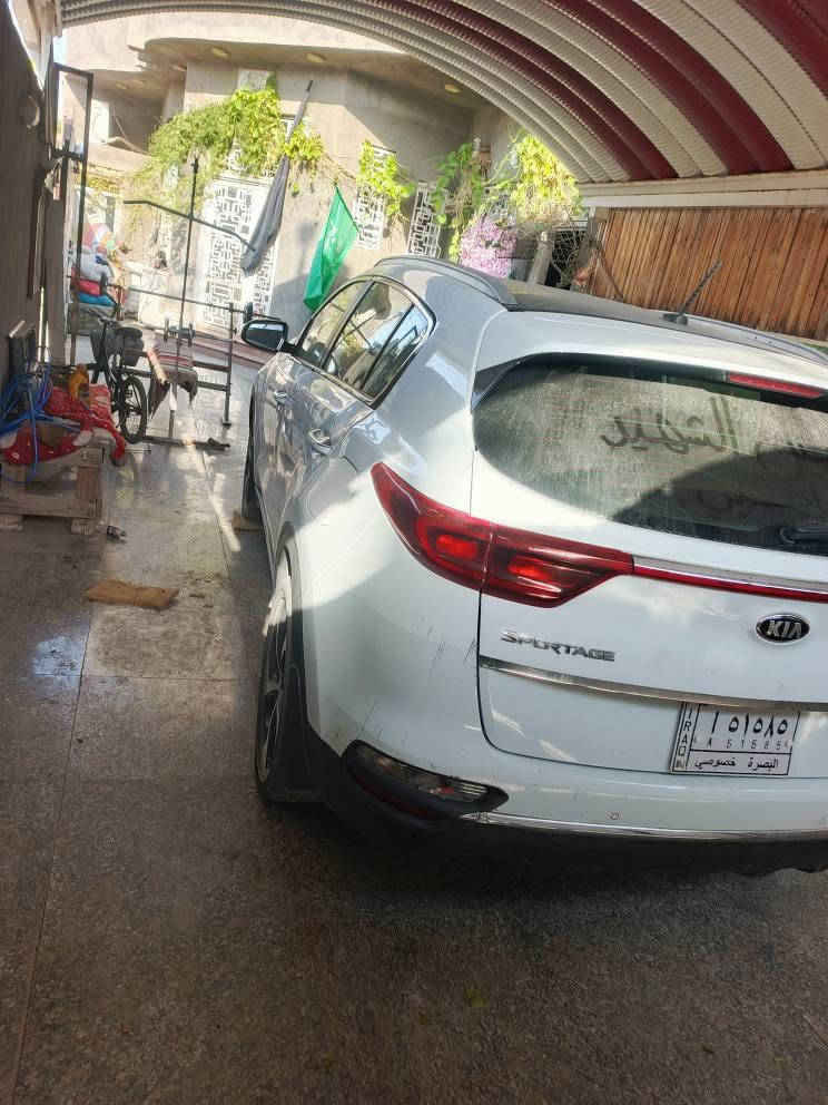 كيا سبورتج 2019خليجي فول مواصفات بانوراما بصمه ويل ١٨ دواخل بيجي بيه صبغ جهت السايق اثر طخه خفيفه بدون دواخل سياره ماشيه ٩٨ الف كيلو سياره جاهره وجديده رقم بصره السعر١٤٠وبيه مجال مكاني ذي قار *********** ناصرية, ذي قار
