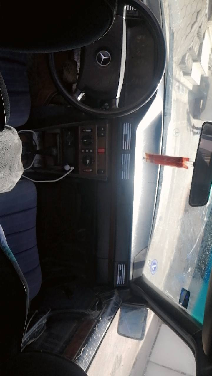 مرسيدس دب موديل ٨٨ مكفوله محرك فيفتي ٢ونص وكير جدد
سنويه لل٢٧ باسمي حدايه اماميه وخلفيه جدد
***********
