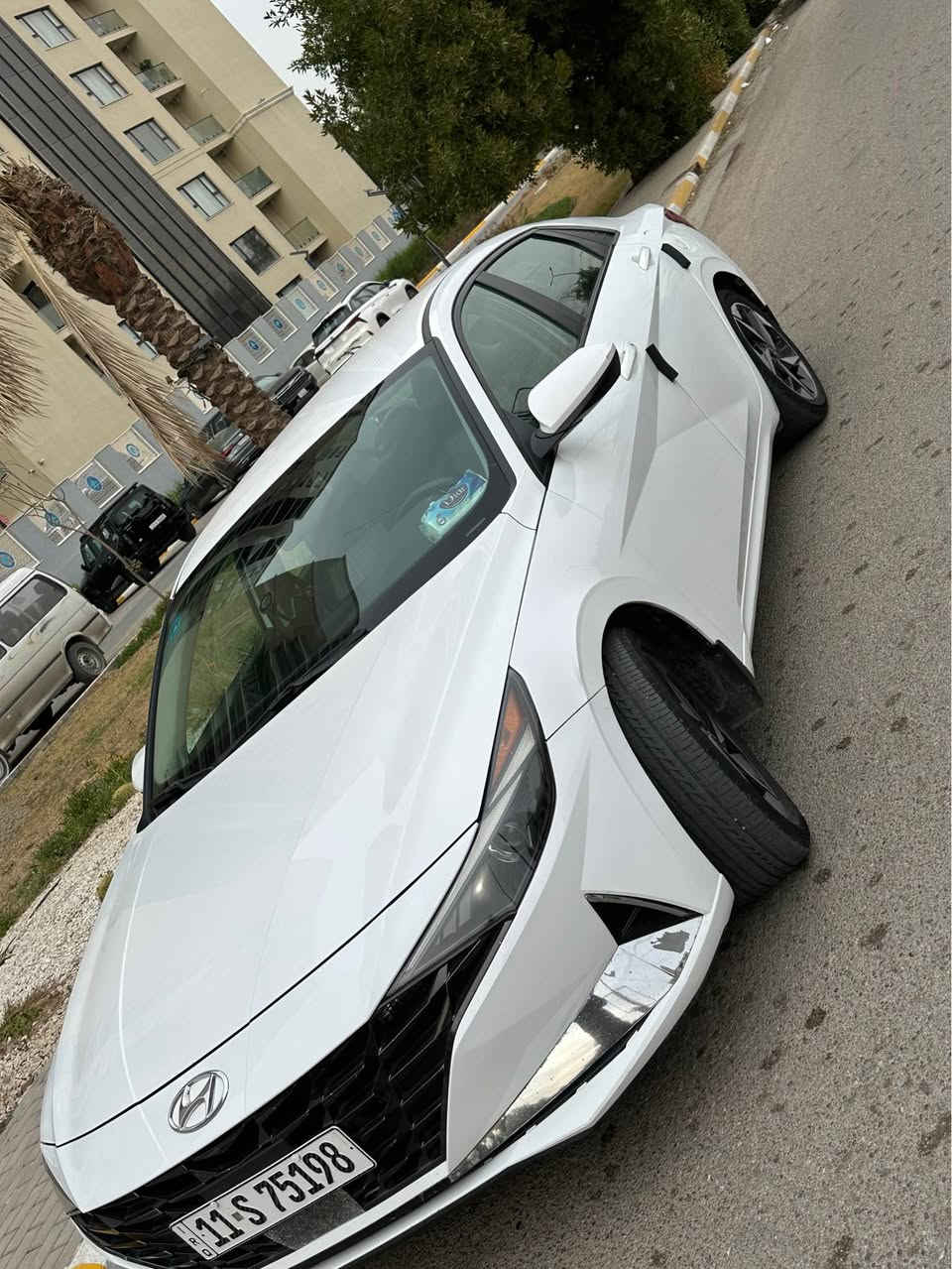 السلام عليكم النترا 2021 
 فول مواصفات عده الفتحه والاشاير 
شاشه كاربلي 
تدفئه كشنات
تدفئه ستيرن 
رادار امامي 
رادار خلي 
رادار جانبي
قياده ذاتيه
تحديد مسار 
مكينه 2000 دوش المكينه تبريد كفاله عامه 
السياره حادثه قبق جنطه فقط بجم كسب برغي ممفتوح منه 
مكان السياره بغداد حي العامل 
 سعر السياره 140 وبيها مجال 
للاتصال 
*********** بغداد, العراق
