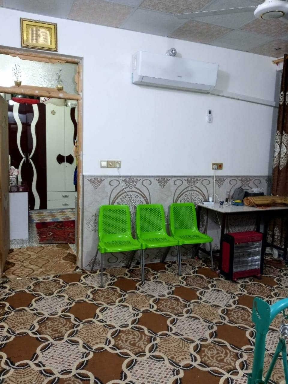 اللهم صل على محمد وآل محمد
دار زراعي للبيع   ١٠٠م مربع

مرقم من قبل البلديه وبي معاملة تطويب

عالي عن الشارع  اساس صب بناء بلوك الطفيلي  سقف

عكاده  سليمان بلجيكي كاشي سيراميك كل البيت وسقوف

غرفة منام مع صالة طعام ومطبخ  وستقبال وصحيات

عدد ٢.مع  بيتونه  تصلح مخزن  وطارمه  بيت

البيت نظيف ومرتب  عنوان الدار شارع المطار الجديد

قرب محطة ريبال قريب على السايدين جداً

السعر     ٣٥ مع المجال البسيط

نظافة البيت ٩٠ بالمئه 

للاستفسار أكثر اتصل بنا

*********** ابو محمد الكعبي للعقارات
