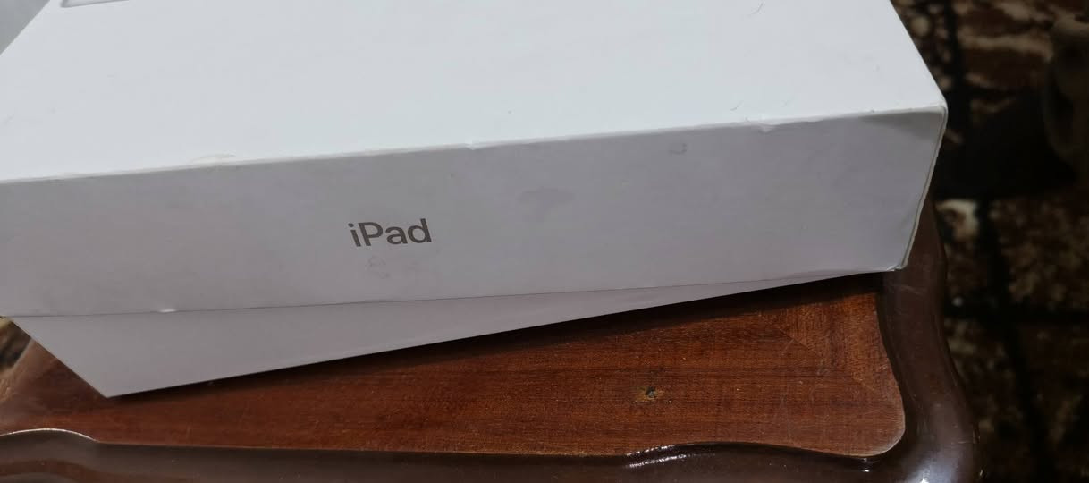 سلام عليكم ايباد 9 ذاكره 64GB 
جديد الجهاز كدامكم اخذته ب 430 قبل فتره واريد ابيعه ب 200 وبي مجال للقافل عليه الجهاز كدامكم جديد و كارتونته وياه

للتواصل ***********
