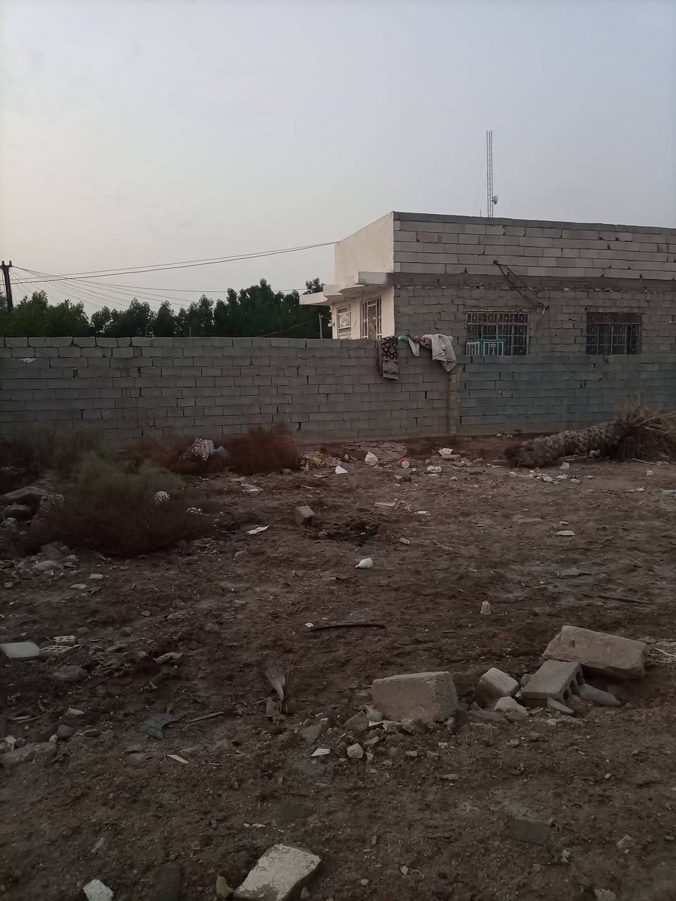 قطع للبيع وره جامعة فريحه عقد زراعي 117 سعر 100متر6مليون الموقع الشبانات بزل رابع للستفسار عل رقم ***********
