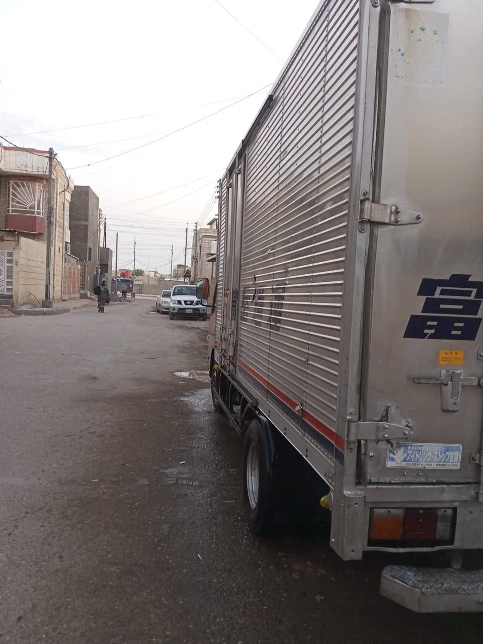 بسم الله الرحمن الرحيم
سياره كنتر موديل 1998
رقم ذيقار مشروع وطني شرط التحويل
مكينه 33.108
كير مكينه مكفولات شاصي مكفول
طول  4.5 سياره جاهزا من كلشي
حداده بريك كلج كلها كفاله
تخم تاير جديد كهربائيات كلها شغاله
السعر 95 وبيها مجال
العنوان البصره
***********
