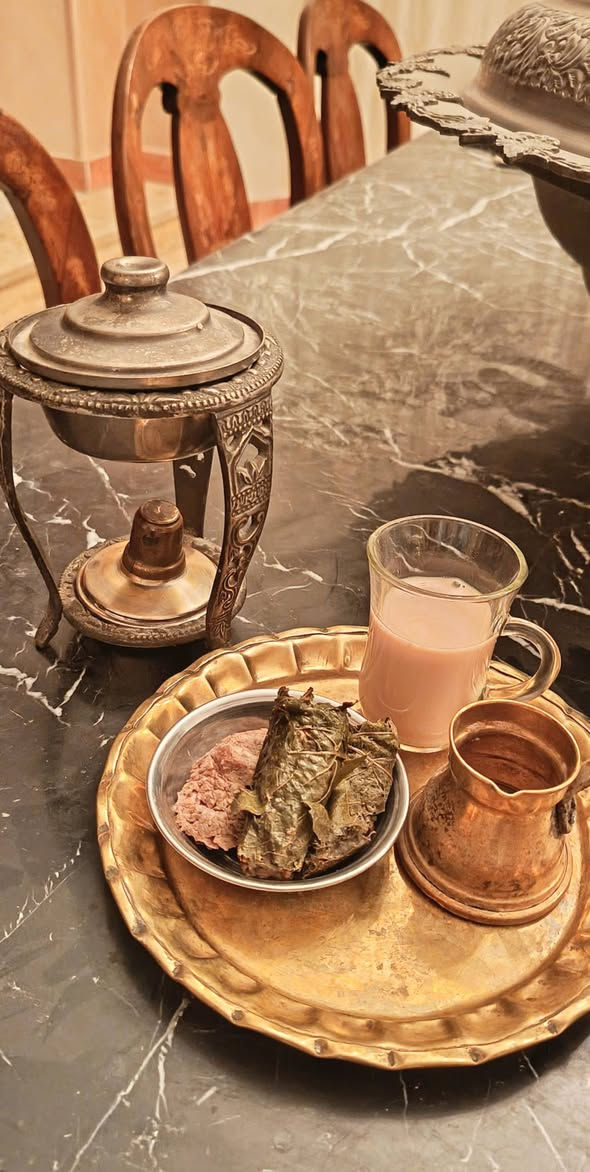 بسم الله ماشاء الله، اللهم لك الحمد حمداً لا ينفد أوله ولا ينقطع آخره، اللهم لك الحمد فأنت أهل أن تحمد وتعبد وتشكر.
...........................

رمضان كريم، يارب تفضلوا متجمعين ومتهنيين مع حبايبكم.

............................

للبيع بإذن الله:

- طقم نحاس سبرتايه بغطاها وحله وحامل نحاس، مطليين فضه عاليه جدا، تقال جدا وطعمين جدا جدا، شغل قدام أنتيك مفيش أروع ولا أجمل من كده، تحياتي،،،

................................

الحمد لله حمدا كثيرا طيبا، نحمده ونشكره على نعمه وفضله علينا.

إستمتعوا معايا، التفاصيل بالفيديو،،،،


**إذا كنت صاحب هذا الإعلان وتريد حذفه لأي سبب، رجاءا أرسل رسالة إلى الدعم الفني**