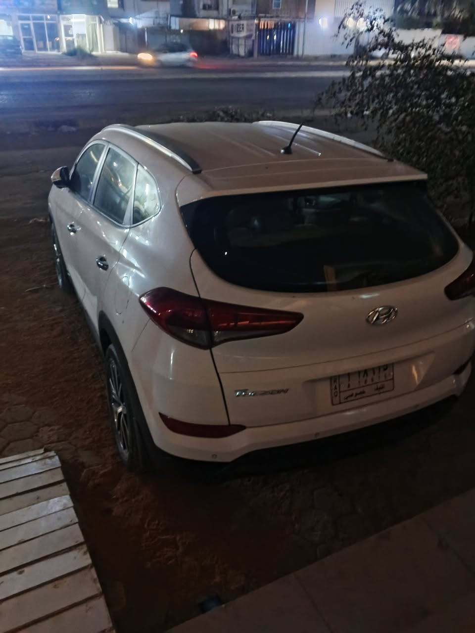 توسان 2017
سيارة كلش جديدة وبدية حلو بية كرت صبغ بل بنيد وصبغ بل جاملغ الورة اثر تكشيط صبغ وراجعين مرة ثانية صابغي السعر 170وبية مجال وترهم مدة أو قساط***********
