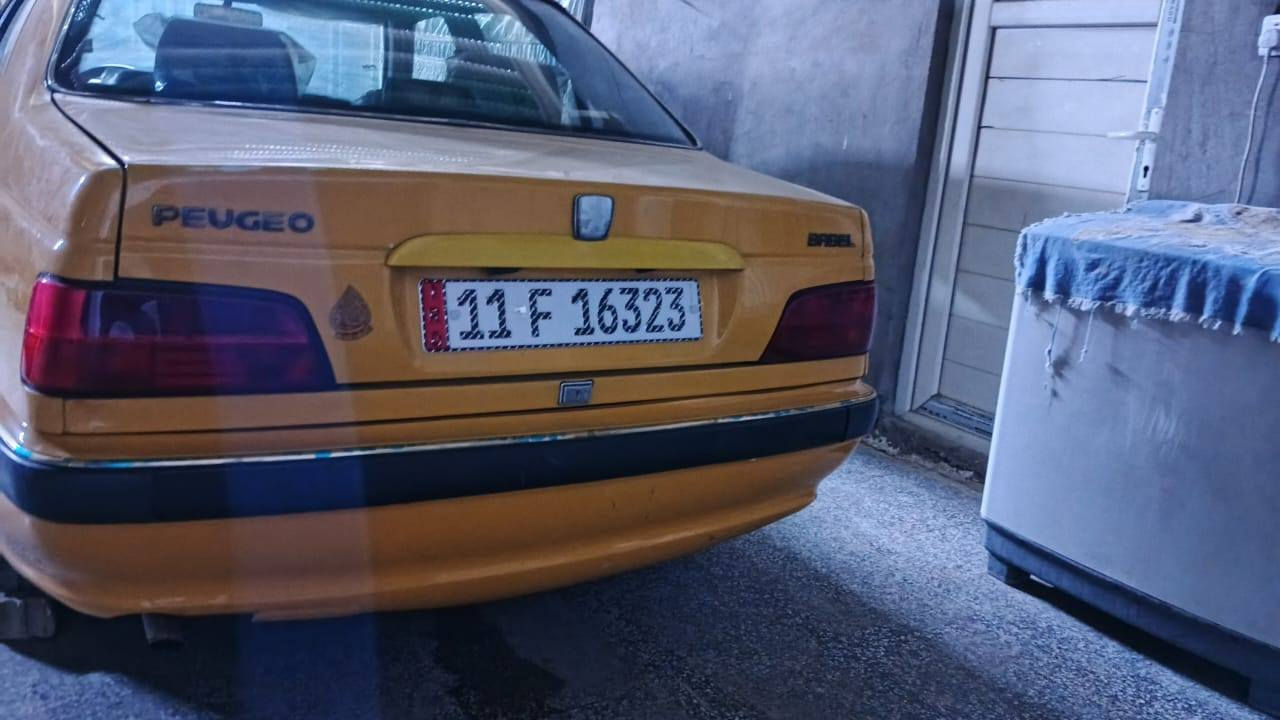 بيجو بارص
2015 
سياره جديده بيها بس هلال الأمامي
بسمي صدر جديد باتري
 مصغره هيه وغرامات
*********** ابو مراد
