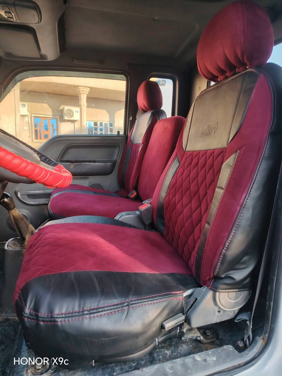 السلام عليكم ورحمة الله وبركاته
يوجد كيا حمل بزون(ام عيون) كصه جديد موديل 2002 محرك كير اكسل تواير باتري كله شرط سيارة جاهزة ما يعوزه كلشي
#اتصل_وتدلل_***********
