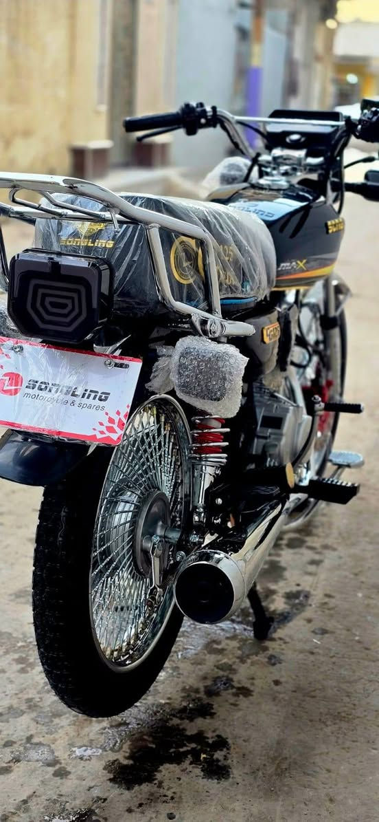 تايكر موديل ٢٥  للبيع نضيفه كدامك بصوره مماشيه هواي صارله شهر من طالعه ماشيه ٢الفين  دراجه اخت الزيرو  تجي تفحص وتروح السعر خاص ***********
