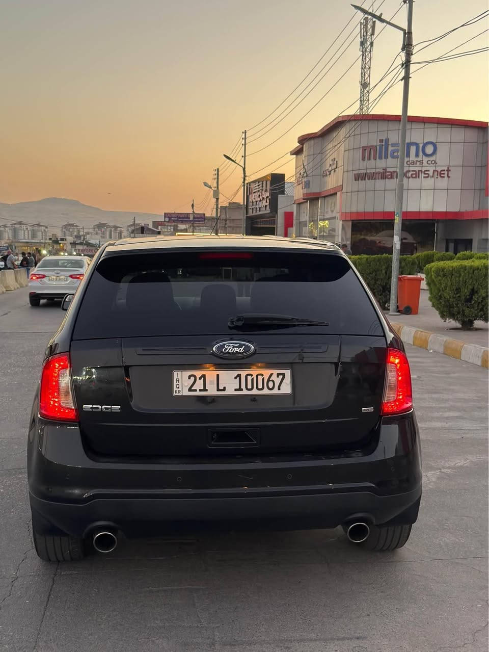 فۆرد ئیدج 2012 
AWD
ئەمریکی کلین
187 رۆشتووە
بێ بۆیاخ بێ لێدراوی 
گێڕ و مەکینە هەموو شتێکی بەشەری 
سەنەوی تا ٢٠٣١ تازەیە
٤ تایەی تازە
١-٢ پەڵە ساردی هەیە

104 وەرەقە مجال

*********** السليمانية, العراق

