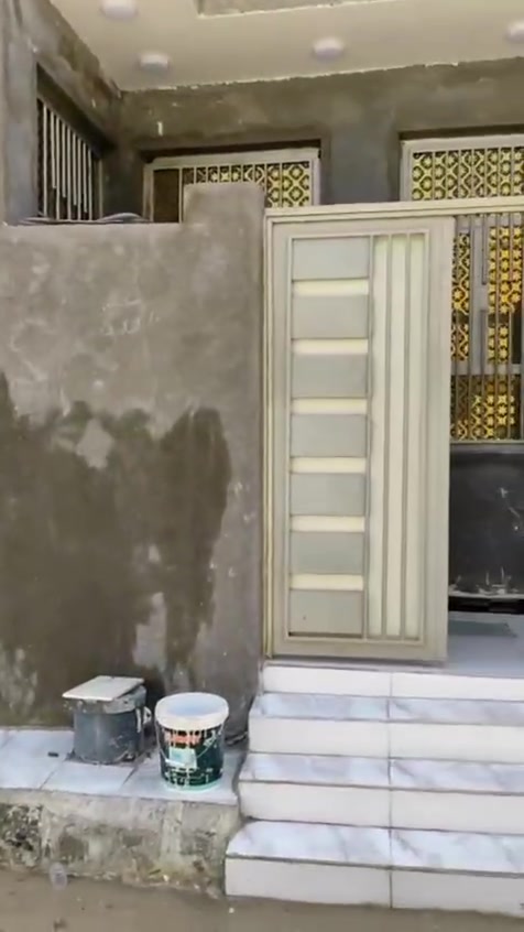 بيت 100 متر ركن وجه واحد بناء حديث طابوق صب كونكريت مسلح البيت جديد ما مسكون جاهز مل نقص ما بيه المنطقه كامله الخدمات موجوده ماء مجاري كهرباء تبليط مدرسه نت ضوئي بل باب العنوان حي الفداء شارع المدارس بمقاطعه 22 السعر . 105 مليون مع المجال لتواصل . ***********
