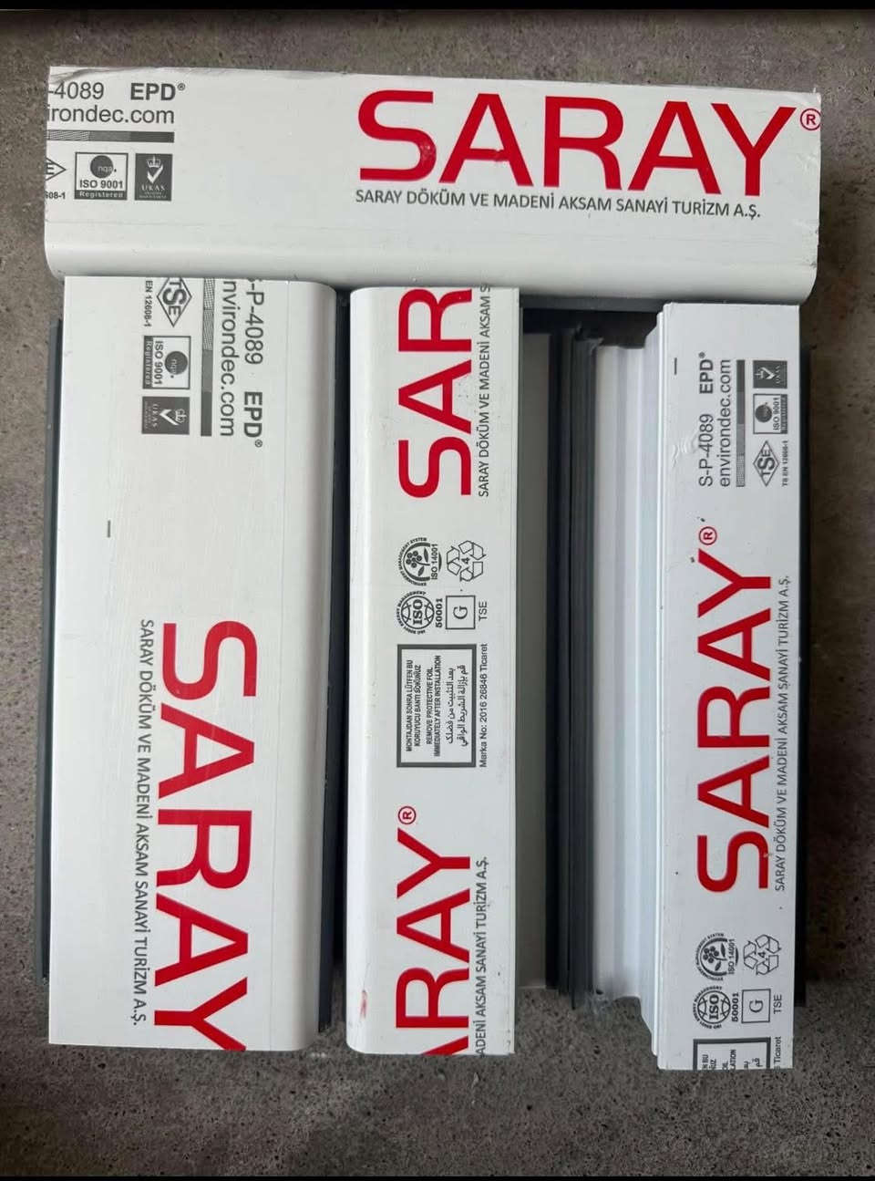 سلام عليكم 
المقطع  بلاستيك سراي قالب كبير ضمان ١٠ سنوات ارخص سعر درجه اولى متوفر✅
اسعار جملة سابت و عدنه اسعار مفرد يختلف 
ابيض و اسود عنوان الجملة سليمانية👇 
جرجوب ابيض ٧.٥$
تي ابيض ٩.٨٥$
زت شباك ٩.٩$
زت باب ١٢.٩$
ماسكة تك كبير ٣.١٥$
ماسكة دبل صغير ٢.٨$
——————
جرجوب اسود ١٠.٥$
تي ١٢.٣٥$
زت شباك ١٢.٤٥$
زت باب ١٥.٩٥$
ماسكة تك كبير ٤.٨٥$
ماسكة صغير دبل ٤.٥$
مكان سليمانية و اسعار جملة 
***********
