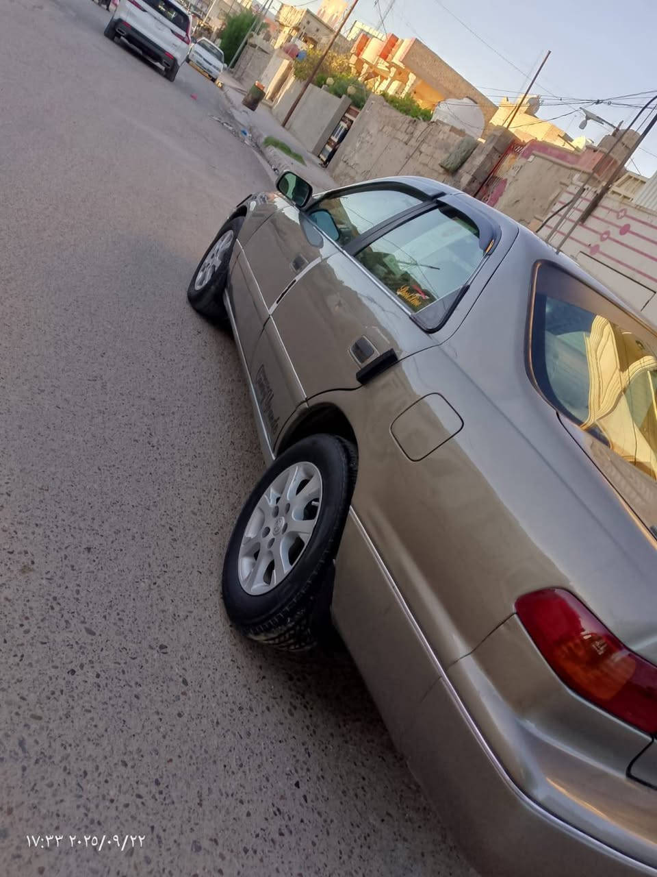 سلام عليكم كامري للبيع وار أمريكي محرك وكير جديد صدر جديد تخم تاي صبغ عام جماليه تبريد شغال لسياره كامله ما تحط عليه الف جاهزه من كلشي رقم بغداد مشروع وطني سنويه 28 لسعر 75 وبيه مجال لمكان فلوجه لهاتف *********** ///***********
