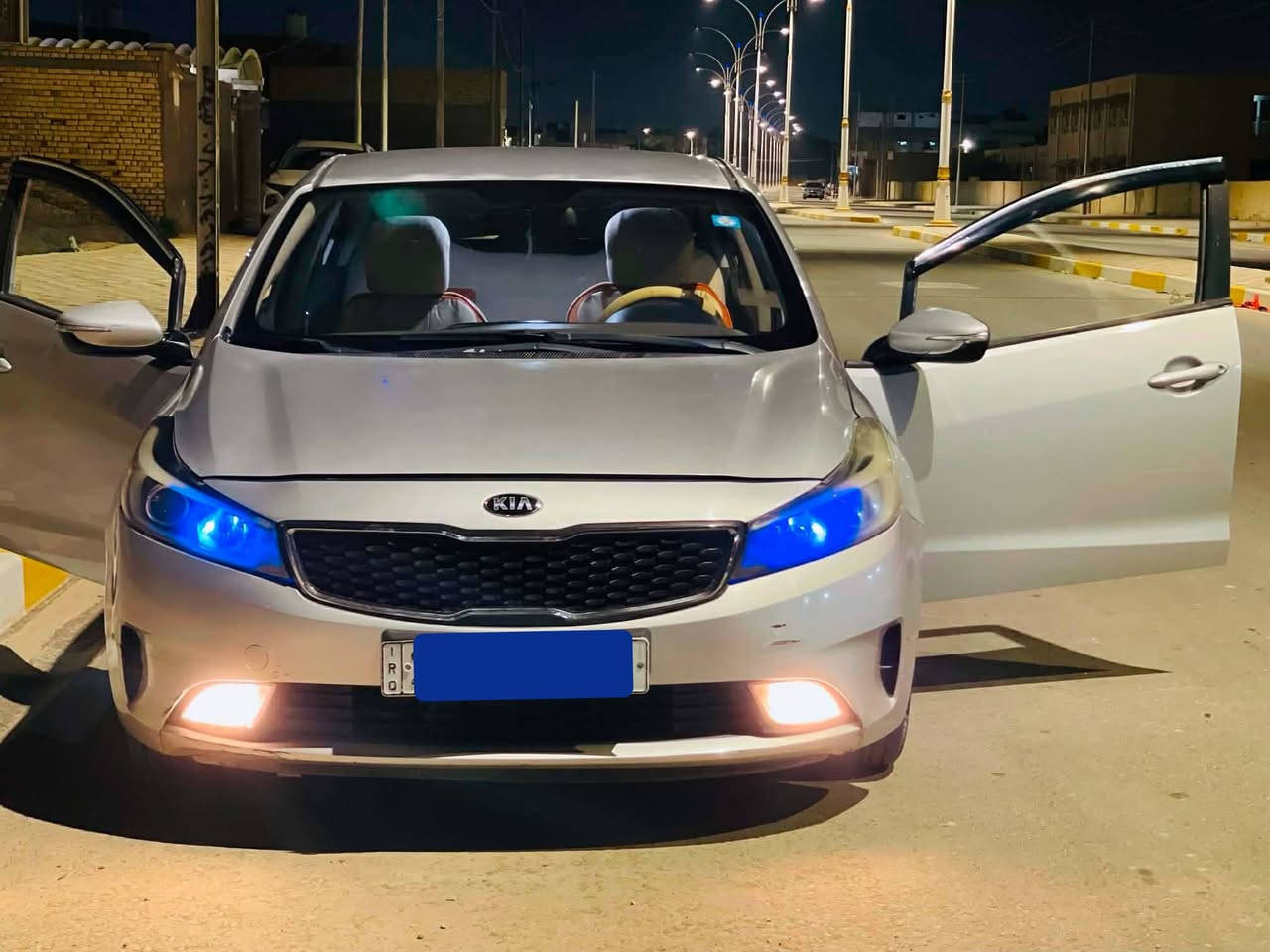 فورتي١٧خليجي #مكفوله عده تبديل #جاملغ_الامامي مبدل الاصلي  #والجاملغ_الخلفي. ماشيه ١٧٠ رقم #نجف
تجي تفحص كدام عينك عنوان #الرميثه
رقم #المبوبايل(‭٠٧٨٠ ٩٣٤ ٢٩٧١‬) #سعرها١١٨ وبيها مجال ان شاء الله
