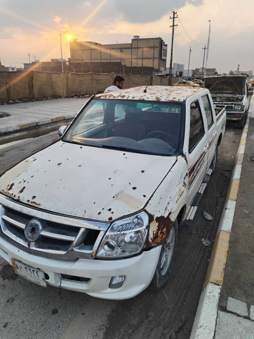 السلام عليكم سياره فتون موديل  ٢٠١١جاهزه ماعدا ونه بالاكسن كير ومحرك توب حداديه ممتازه رقم ألماني السعر ٢٨وبيها مجال *********** ناصرية, ذي قار
