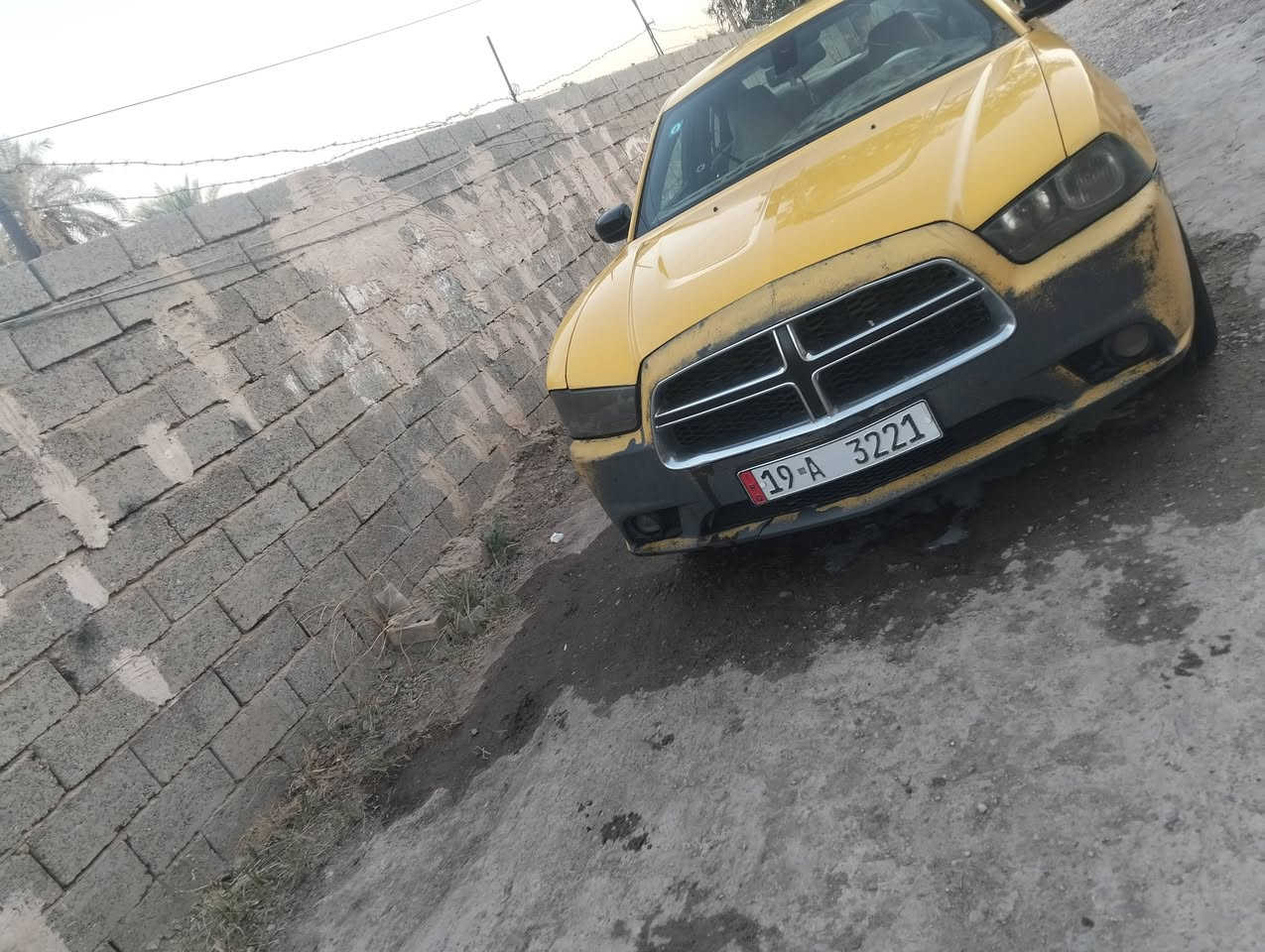 سلام عليكم 
جارجر 13 أصل اجرة رقم كربلاء انكليزي  
محرك 22 عرابنه 22 تخم تاير وحداديه جيد جدأ
حادثه تبديل بابين جهة يسره
مصفره هيةء وغرامات مروريه 
$سعر 135 عنوانهاا بغداد  *********** تواصل
