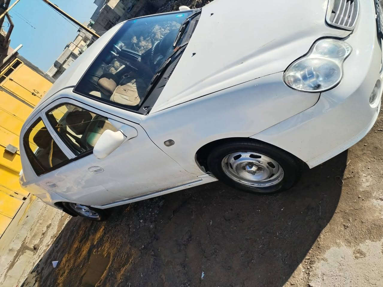 السلام عليكم ck  موديل 13   كصه قدميا رقم بغداد مسطرة هزه جديده الشرعي صاحبي السياره شرط وكالة تحويل
صبغ حزام طخم تاير جديد محرك كير شرط 
تبريد شغال 
داخل السياره كلو ابلادي وضع شركه كامره شاشه تاب Andrew White

***********
