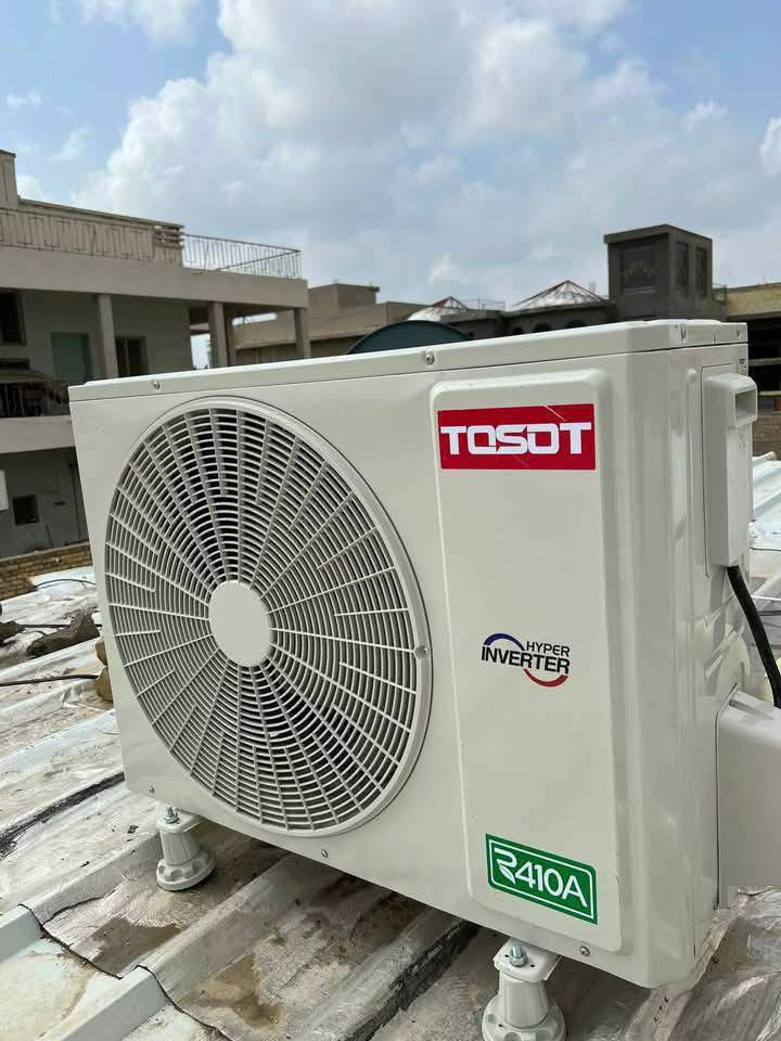 مركز TOSOT للتبريد
فرقنا الهندسية معكم على مدار الساعة ⏱️
جانب من التجهيز والتركيب اليومي  
من قبل كوادرنا الهندسية👷‍♂️
🌹لسنا الوحيدون ولكننا الافضل🌹
💎وجودكم في صفحتنا يزيدها تميزا ✨
#اسعد_الله_اوقاتكم_بكل_خير _متابعينا_الاعزاء
👍👍لسنا الوحيدون و لكن  عملنا يتكلم .
💢 يعنى عندك صيانة أو تنظيف لا تحتار   سبلتك مابي برودة🥶 لا تحتار🤔 سبلتك دفع الهواء ضعيف🤔 لا تحتار، إتصل بينا 📞 و راح نجيك لباب بيتك .. 
   ماعليك فقط الاتصال بمركز خدمة العملاء  ***********☎️...أو مراسلة الصفحة
🟥  تنظيف موقعي  لجميع الدوائر والشركات مع الضمان 👍💪 سمعتنا 
🟥 صيانة - شحن غاز إيطالي مع الضمان - نصب - غسل 
عمل فاكيوم ..
... بغداد 
***********
💬 فـي حال عدم اتصالنا بكم يرجى ابلاغنا بالامر او مراسلة 
📩 للاستفسار يرجـى مراسلة الصفحة او الاتصال
