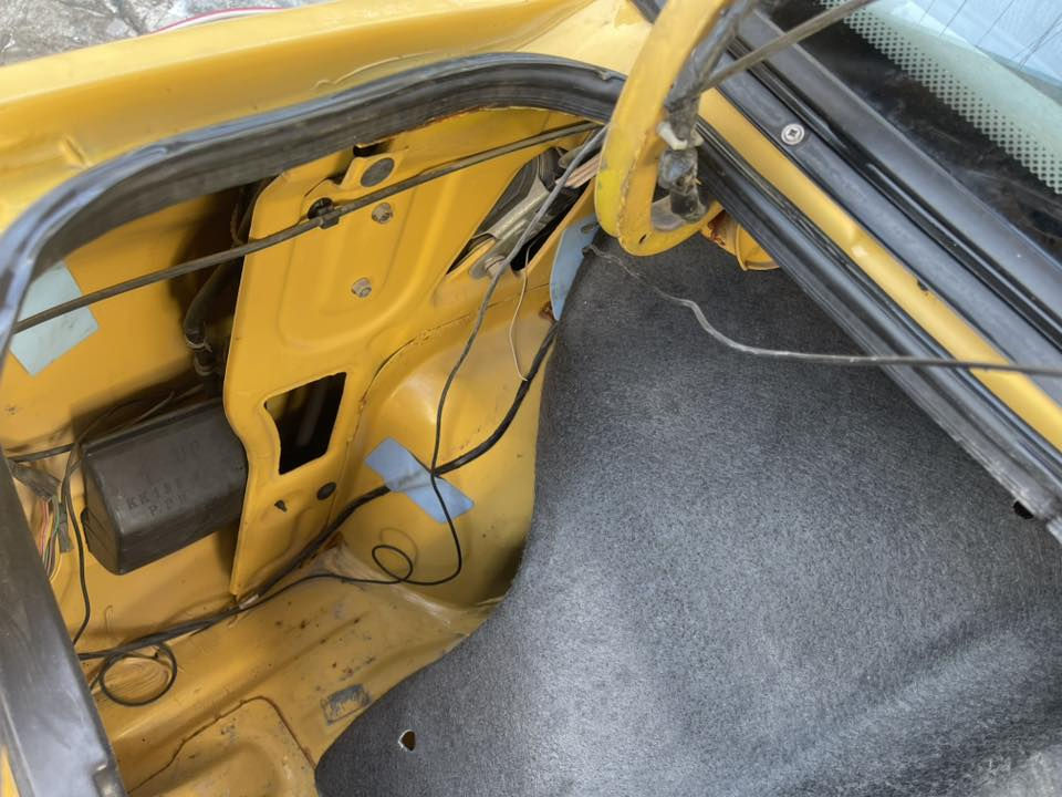 السلام عليكم 
سايبا 2012 بلاديه شواصيها بالجيس كير ومكينة بالجيس ماشية 160 الف تبريد شغال ثلج كهربائيات جاهزة لايت زنون ضايف اله شاشه السيارة حلوه كلش او واضحه بالصور السعر 33 ورقة وبيه مجال 
للاتصال ***********
