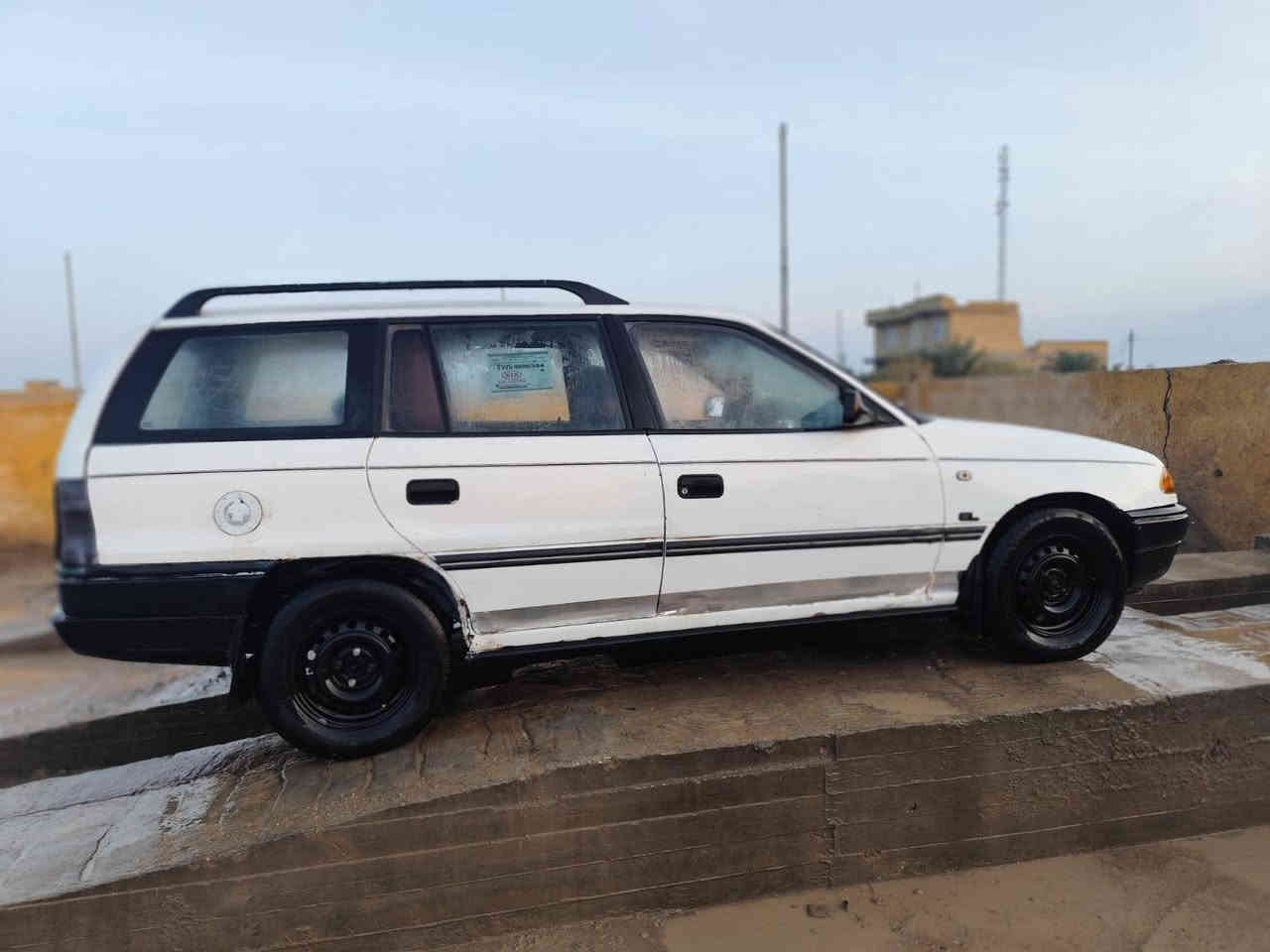 اوبل استرا ستيشن93
مكينه 1600 كير عادي 
حداديه كهربائيات كله بحاله جيده 
رقم ذي قار مشروع وطني ل 2026 تحويل مباشر 
مكان السياره ذي قار قضاء الرفاعي 
السعر 30 
الاتصال ***********
