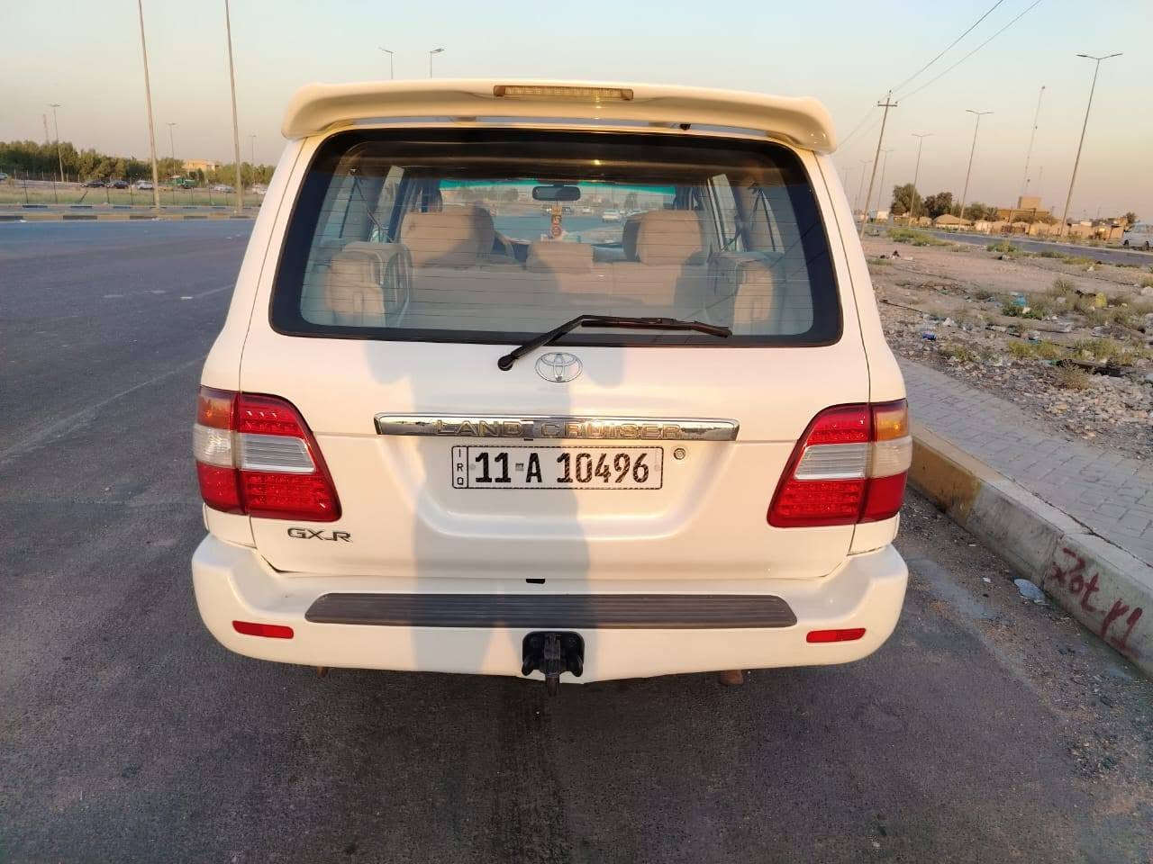 تويوتا لاندكروز 2007 اصل
رقم بغداد
سيارة جاهزة جديده (خير من الله)
حدادية خلفي وامامي (جديد)
3 قطع تبريد + ثلاجة (تبريد فول)
مكينة 6 سلندر 4500
4×4
غرفه حلوه جديده 
كير اوتو
دبل تانكي 
شباج  الاكزز اسود
لحيه دعاميه محدثه 2014
تخم تاير جديد
منضومة لايت زنون (أصلي)
مكينة وكير (كفالة)
منظومه غاز 100 لتر

مكان السيارة: بغداد 
السعر:  160$
للتواصل: ***********
