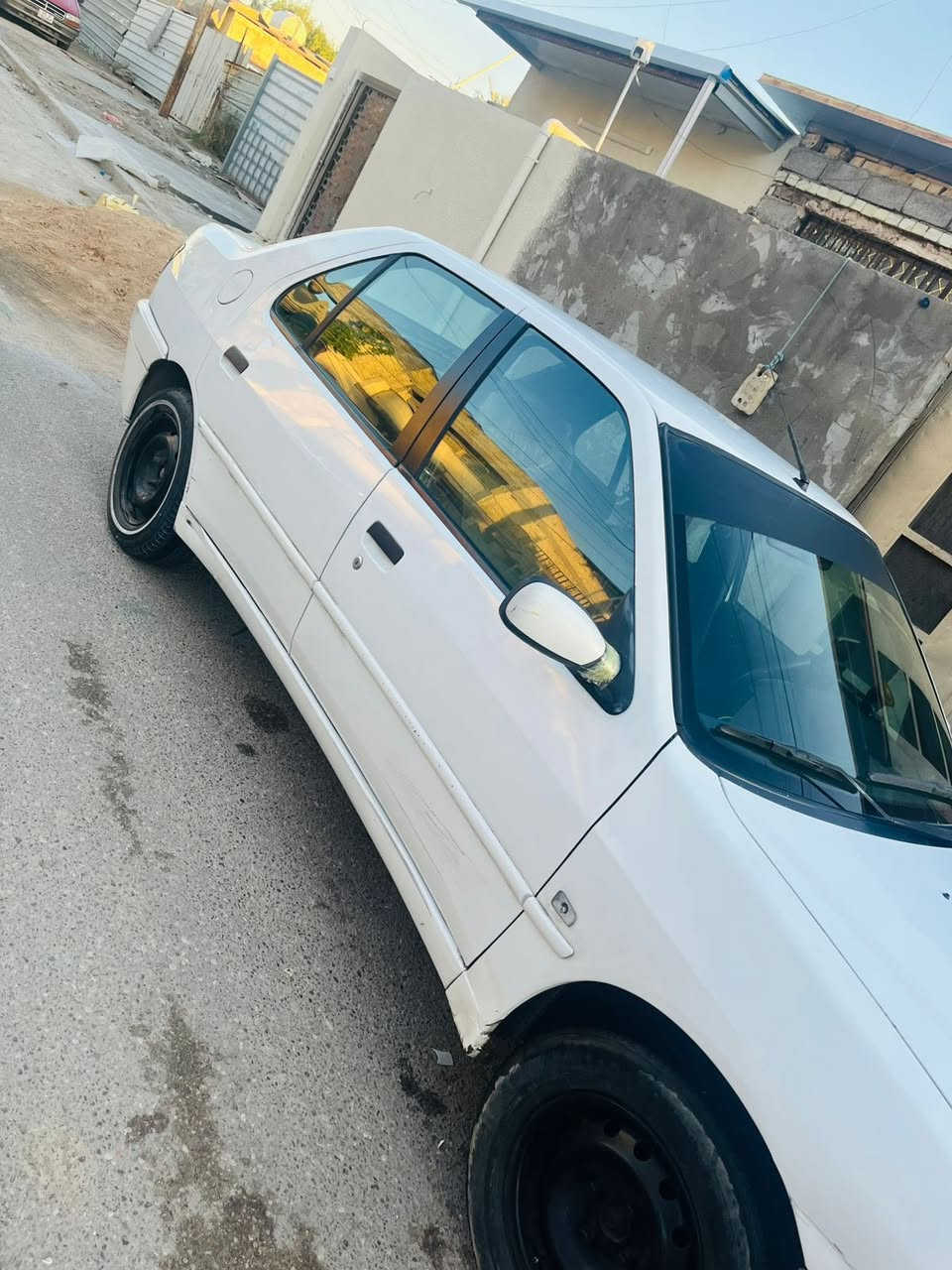 سلام عليكم 306 موديل 2001 للبيع بدون صبغ ولا جراد مجرد قطعتين جاملغ امامي خلفي وتكحيلات بسيطه 
ماشية 183 الف حقيقي صدر امامي كير ومكينه بيها بدايه تبخير بسيط كلش 
نقصها صدر خلفي تٰٓـعَبآأن وترتيبات بسيطه موضح بلصورة مثل شباج دعاميه وهل امور 
سعرها 40 
عليها غرامات ينزلن من سعرها 
رقمها بغداد مشروع وطني تحويل بأي وقت يعجبك 
مكاني حي العامل 
***********
