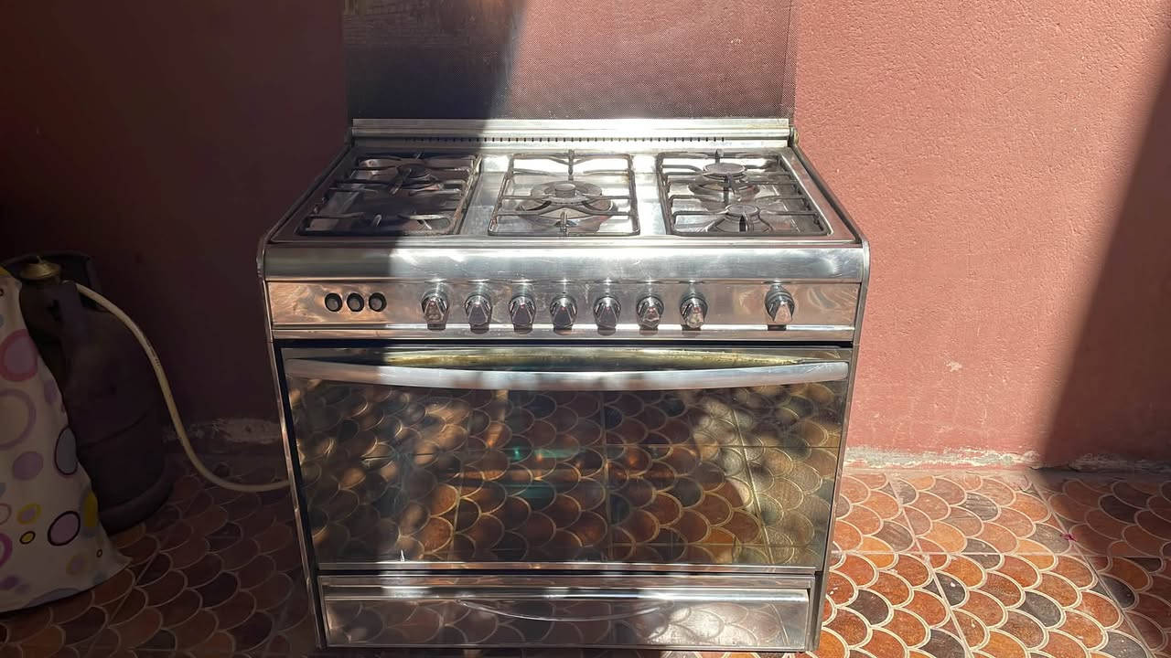 طباخ للبيع 290 وبي مجال
***********
***********
