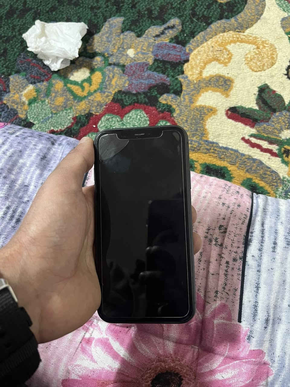 ١١ عادي ذاكره ٦٤ السعر ٢٠٠ وبي مجال قليل***********
