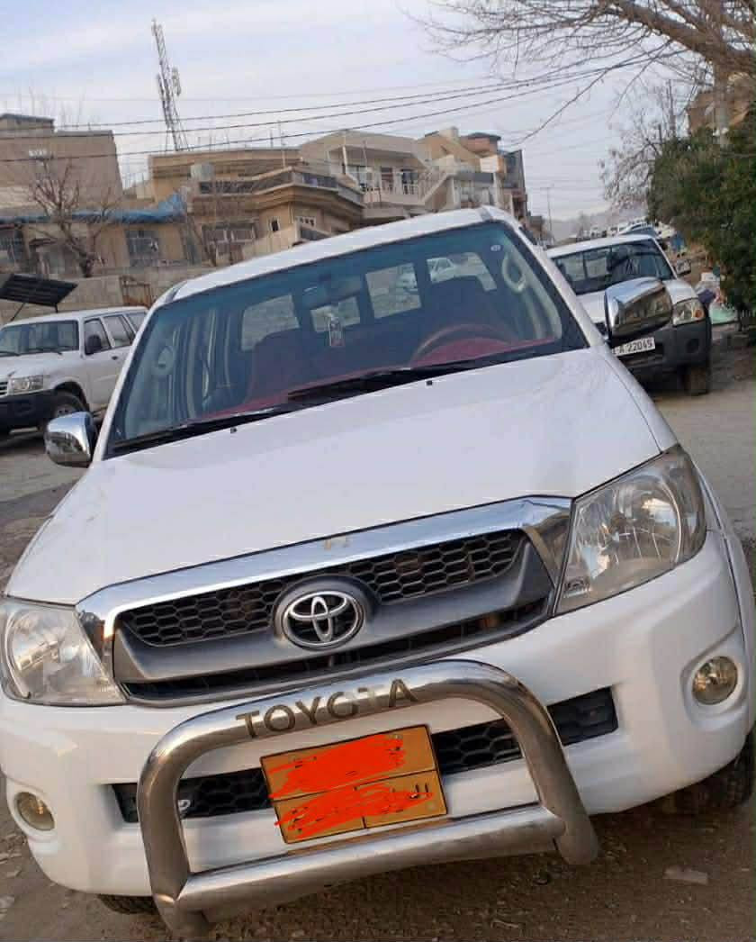 مەرزیە بۆ فرۆشتن 
مۆدێل ٢٠١٠ کامل بۆیاخ بێجگە لە بۆنید و دوو نیوە بۆدی بەبێ قرچ و دەعم و لێدراو 
پاشو پێشی کەپسە سەنەوی بەسەر چوە 
١٤٩ گەڵاو معامەلەیەکی زۆر کەم 
شوێن : سلێمانی 
ژمارە مۆبایل : *********** السليمانية, العراق
