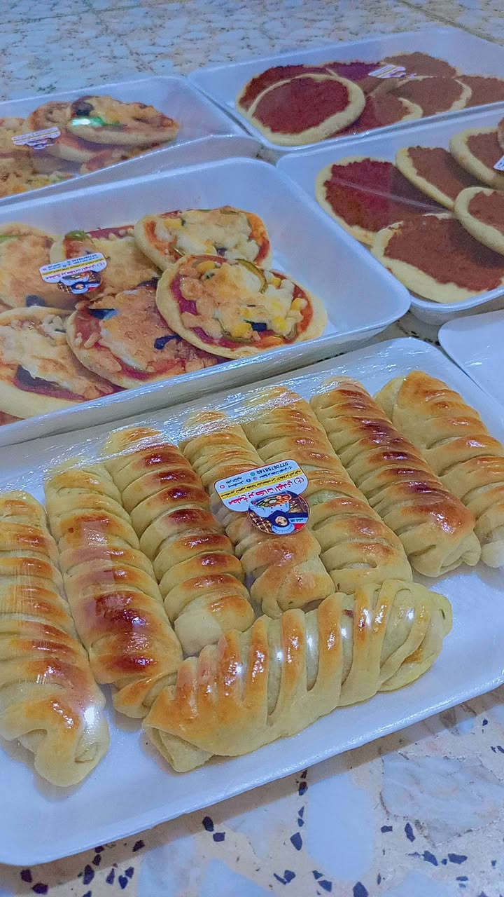 العيد بدون كليجة؟ مستحيل! 🥮🌙
سوّيناها حتى تذوب بالفم وتبقى ببالكم
نكهات تراثية ولمسة عصرية تخلي كل صينية تحفة ❤️
اطلب هسه وخلي سفرتك أحلى بالعيد مو بس كليجة… هاي طعم العيد الحقيقي 😍
من أول لقمة تحس بدفى البيت ولمّة الأهل
هشة، طازة، ومعمولة بأفخر المكونات ✨
دلّلوا ضيوفكم بكليجة تخلي الكل يسأل: منين هاي؟ 👌

الناس تشتري إحساس قبل ما تشتري أكل.
الطعم بيتي ونظيف، والشغل بإيدين تتعب حتى ترضيكم 🤍
عروض الكليچه للعيد: 🥟
____________________ 

كيلو كليچة تمر ب 6 الاف 
كيلو كليچة حلقوم ب 7 الاف @
كيلو كليچة سمسم ب 8 الاف 
كيلو كليچة مبروش ب 8 الاف 
كيلو كليچة جوز ب 9 الاف 
كيلو كليچة مشكل  من كل نوع ب 12 الف 
كيلو كليچة مشكل حلقوم وتمر ب 8 الاف 
كيلو كليچة مشكل حلقوم وتمر وجوز ب 10 الاف 

عروض المعجنات والكبب: 🥠🍕🥐
______________________________

50 قطعة مني بيتزا لحم او دجاج او جبن ب 15 الف 🍕
50 قطعة فطائر لحم او دجاج او جبن ب 15 الف 🥐

20 قطعة كبة تمن 
+20 قطعة كبة برغل قلي 
+20 قطعة بورك طاوه  
👆الكبب والبورك ال 60 قطعة ب 15 الف ✨✔️

كلشي موجود كبالكم بالصور تشرفت بالكل ✨✔️ 

مكاني بابل/ نادر الثانيه /قراغول 
للتواصل خاص او اتصال او واتساب على هذا الرقم 
***********
متوفر توصيل لجميع مناطق بابل 🚗🚗✔️✨
