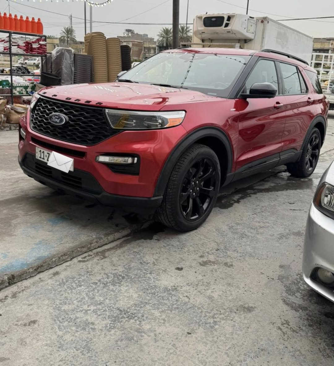 السلام عليكم 
للبيع اكسبلورر 2023 St line
رقم بغداد
ماشية 9 الف فقط اخت الزيرو 
السيارة بيها قطعة وحدة صبغ فقط
مكان السيارة بغداد
السعر 260 ورفة وبيها مجال 
للاستفسار ***********
