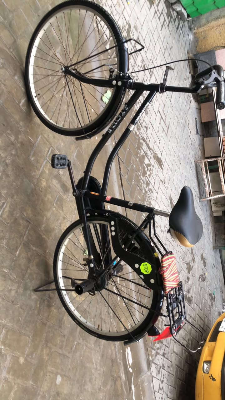 سلام عليكم باسكل بناتي حجمه ٢٦ للبيع وسعر 1005 المكان بغداد مدينت الصدر قطاع 4 العنده شي يطبلي خاص ورقم الهاتف ***********
