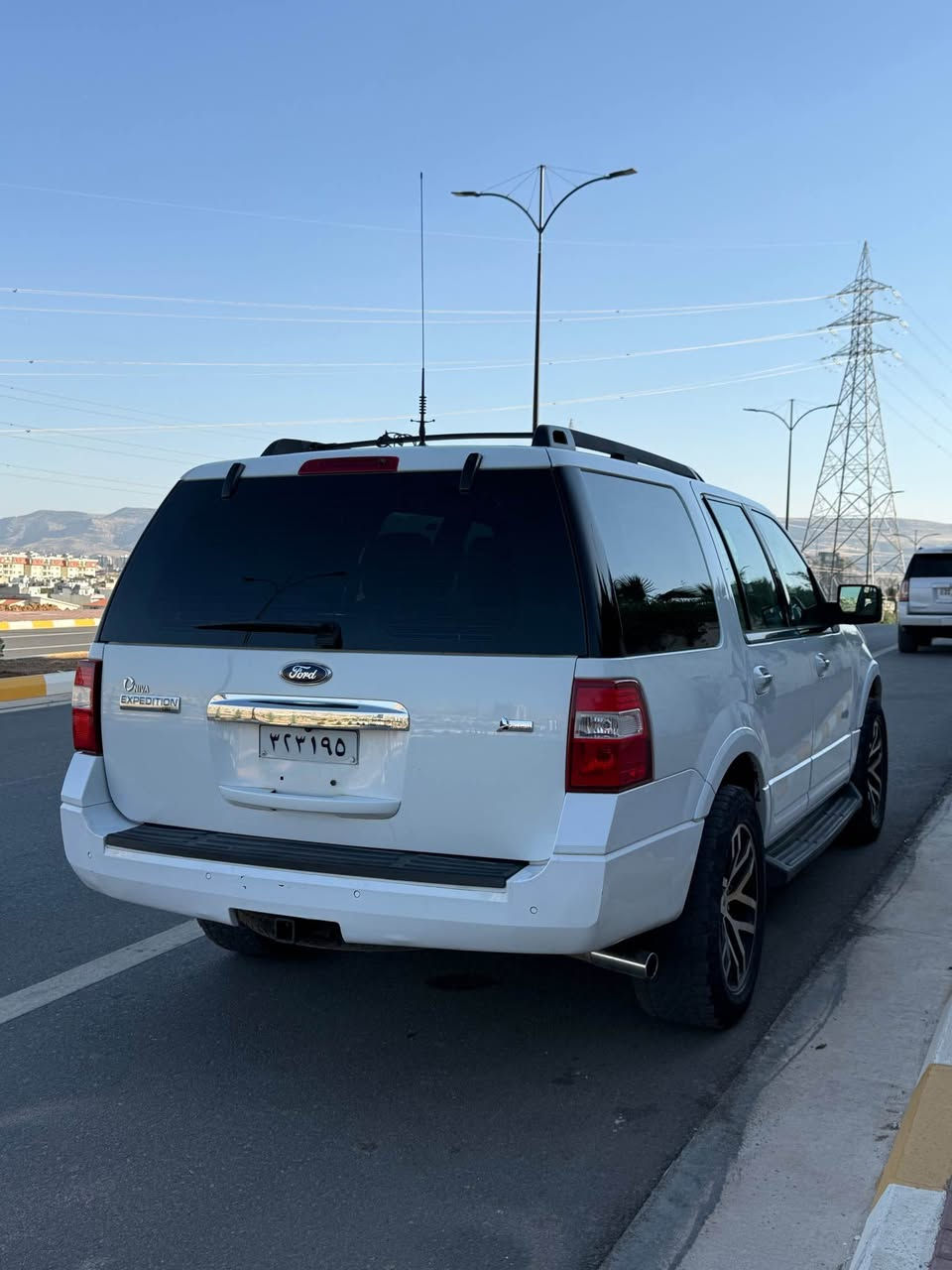 ford expedition 2014 niva
سفری شەریکەی نیڤا
بۆنیت گۆڕاوە بە بیلاد و بێ بۆیاخە
٩٧ مایل هەزار ڕۆشتووە
سەنەوی بەسەرچووە و بەشەرتی تەحویل
مەکینەی کراوەتەوە
سەیارەکە زۆر تازە و بێ مەسرەفە هەموو گیانی بەشەرت

*********** السليمانية, العراق
