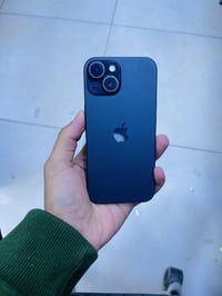 آيفون 15 • ١٢٨ • شريحه الكترونيه