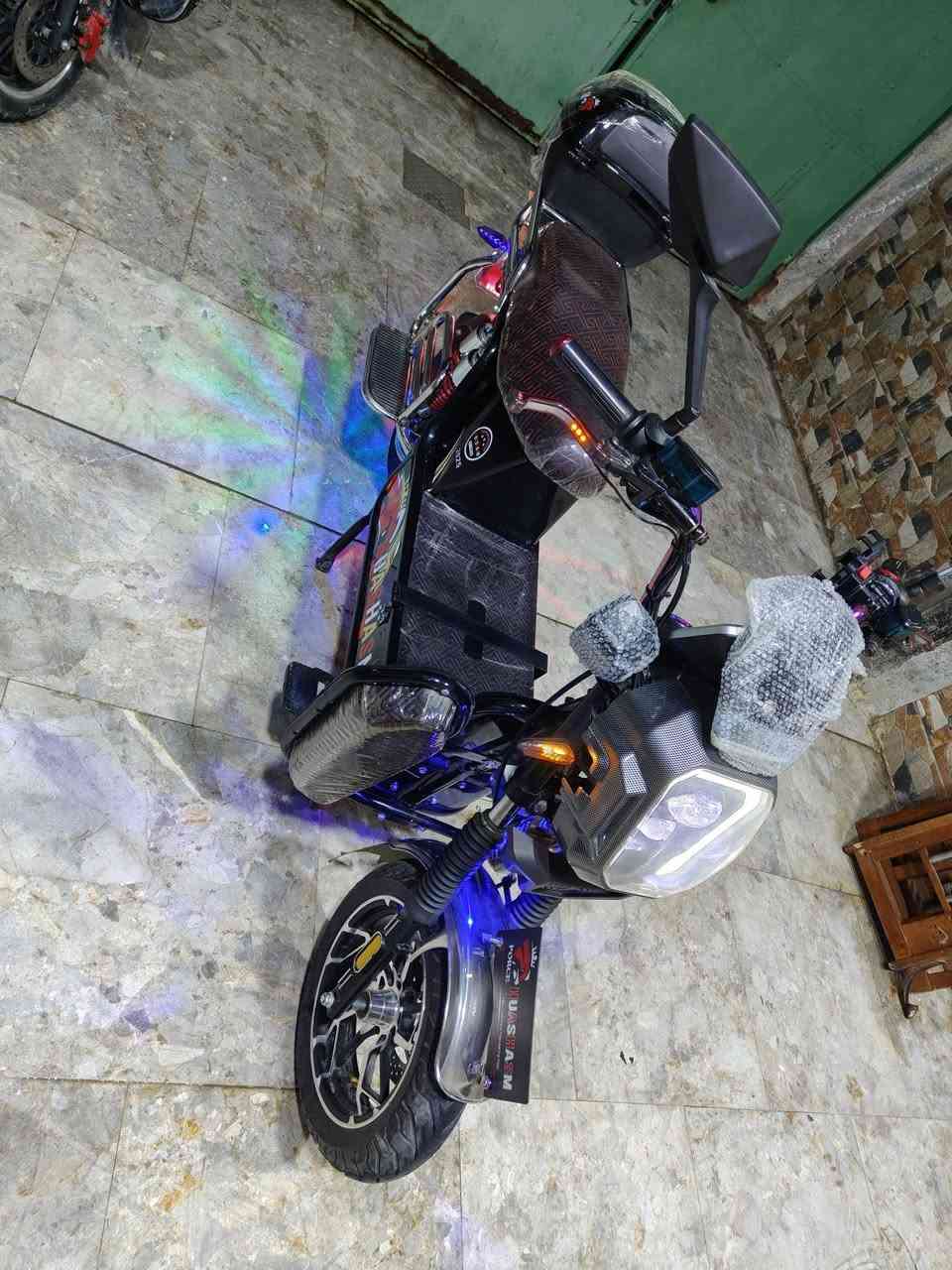 اسلام عليكم موطور شحن هيوش سته باتري ابو التاير العريض الي يجي كيوشه وبعد جديد الموطور صاله اقل من شهرين من اشتريته وبعد جديد مكاني لانبار هيت استفسار رقم واتساب*********** او تفضل خاص السعر خاص
