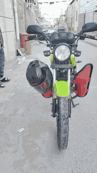 🔥 للبيع دراجة نارية SHINING 150cc 🔥
📌 النوع: SHINING
📌 السعة: 150 سي سي
📌 الحالة: ممتازة ونظيفة
📌 المواصفات:
محرك قوي واقتصادي
تشغيل سلف وركلة
ديسك أمامي
إضاءة قوية
مريحة للمشوار اليومي والعمل
ثبات وسواقة ناعمة
جاهزة للاستخدام بدون أي صرف
🧾 السنوية: كاملة
🔁 التحويل: تحويل رسمي عند الشراء
💰 السعر: مليونين و 400 ألف (2,400,000)
📍 الموقع: البصرة – المعقل – دور الهندية
📞 رقم الهاتف: ***********
📲 الاتصال أو واتساب، للجادين فقط.
