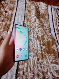 Galaxy Note 10Liteالسلام عليكم الجهاز ذاكرتة 128 البطارية 5000 الجهاز ...